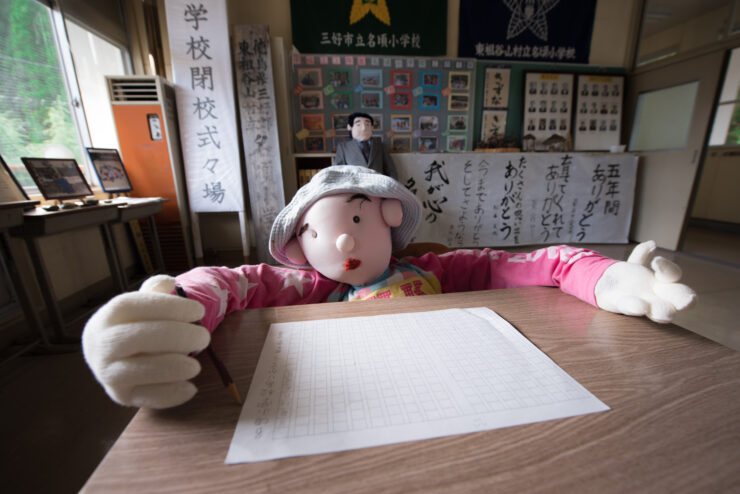 Haunting life-size dolls revive abandoned Japanese village