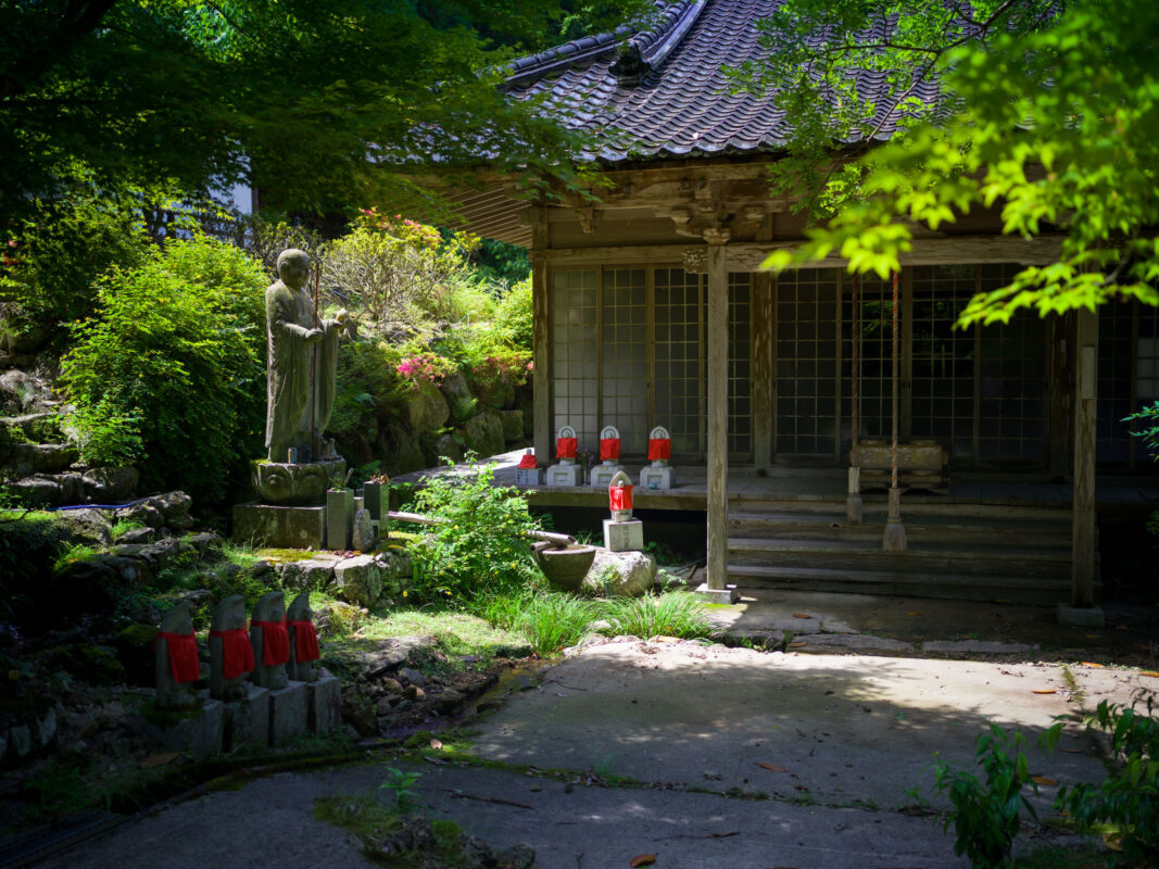 Jinjoji Temple